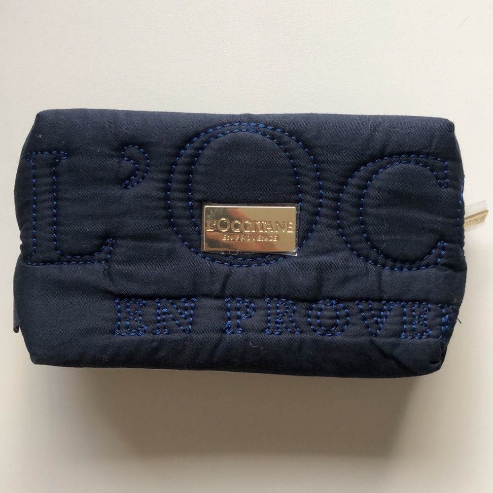 βSOLDβ β¨2/$15 π L'Occitane Cosmetic Bag - Picture 1 of 6